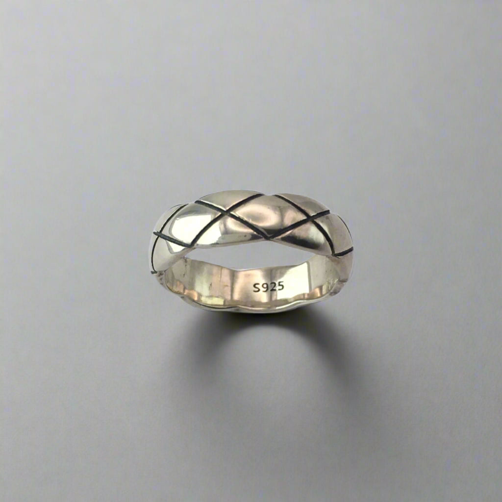 Sterling Silver Crosshatch Vintage Design Ring