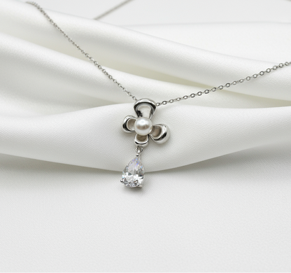 silver pendant necklace