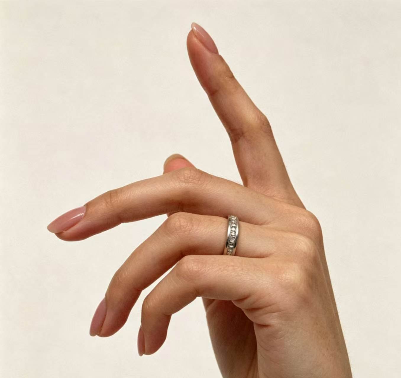 Sterling Silver Single-Row Zircon Ring